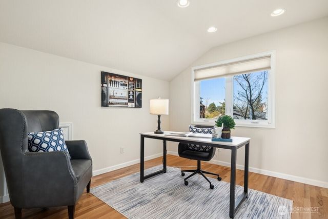 5720 59th Avenue NE, Seattle, WA 98105