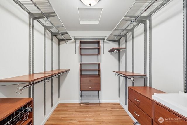 5720 59th Avenue NE, Seattle, WA 98105