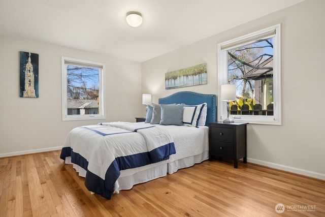 5720 59th Avenue NE, Seattle, WA 98105