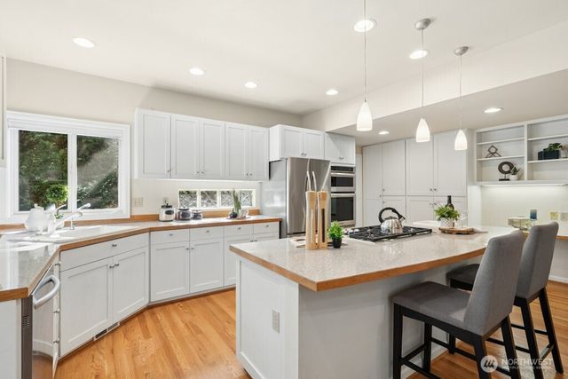 5720 59th Avenue NE, Seattle, WA 98105