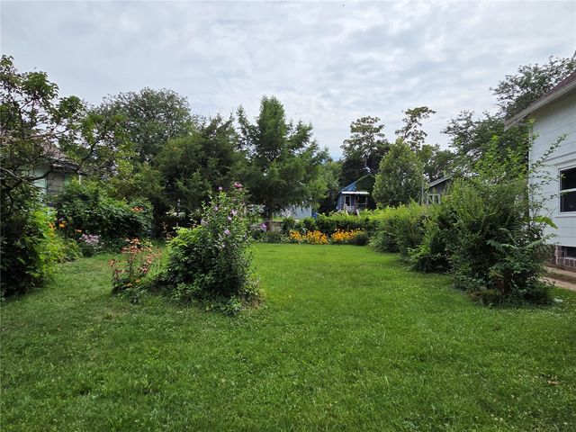 1738 Higley Avenue SE, Cedar Rapids, IA 52403