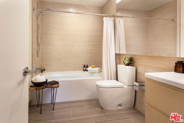 877 Francisco Street 827, Los Angeles, CA 90017