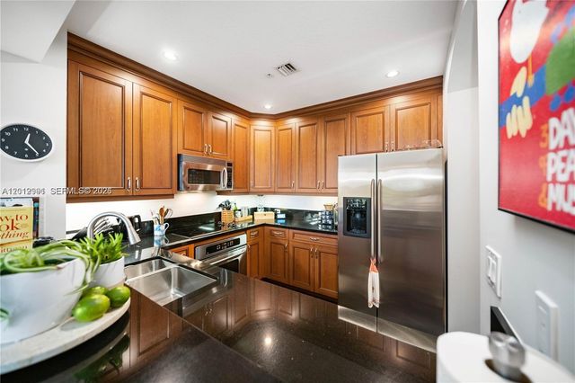 200 NE 2nd Ave 304, Delray Beach, FL 33444