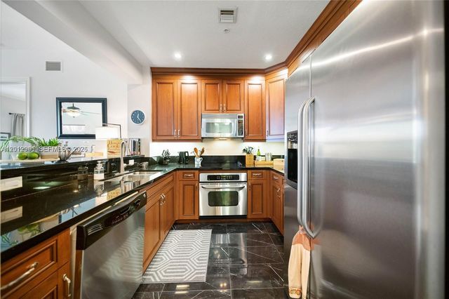 200 NE 2nd Ave 304, Delray Beach, FL 33444