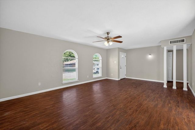 4121 Blue Flag Lane, Fort Worth, TX 76137