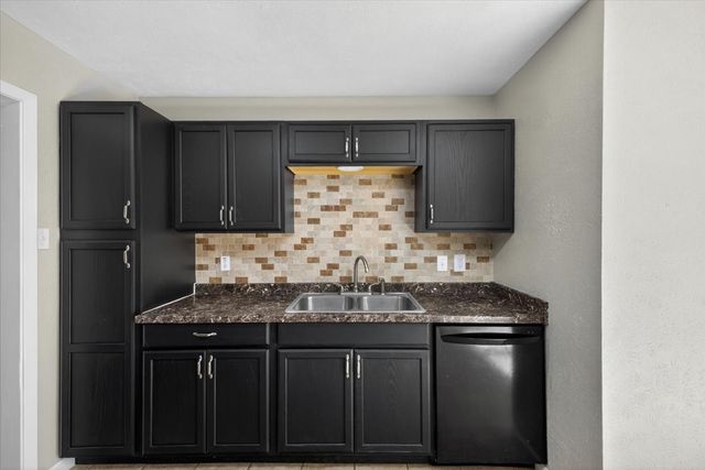4121 Blue Flag Lane, Fort Worth, TX 76137