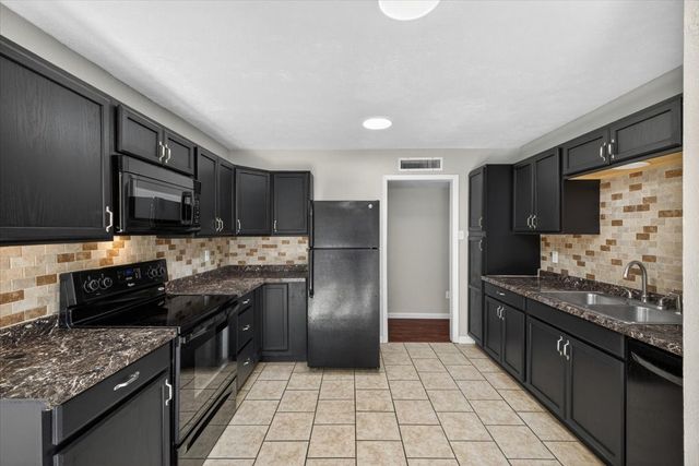 4121 Blue Flag Lane, Fort Worth, TX 76137
