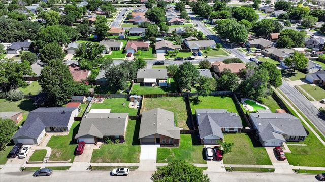 4121 Blue Flag Lane, Fort Worth, TX 76137