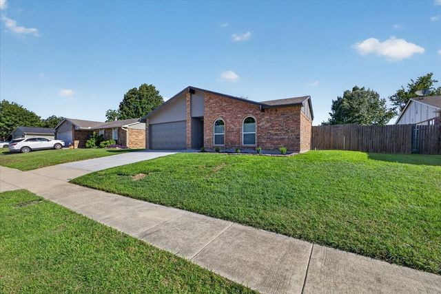 4121 Blue Flag Lane, Fort Worth, TX 76137