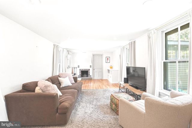 58 CENTER HILL RD, Upper Black Eddy, PA 18972