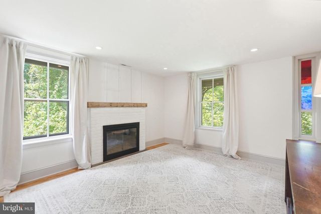 58 CENTER HILL RD, Upper Black Eddy, PA 18972