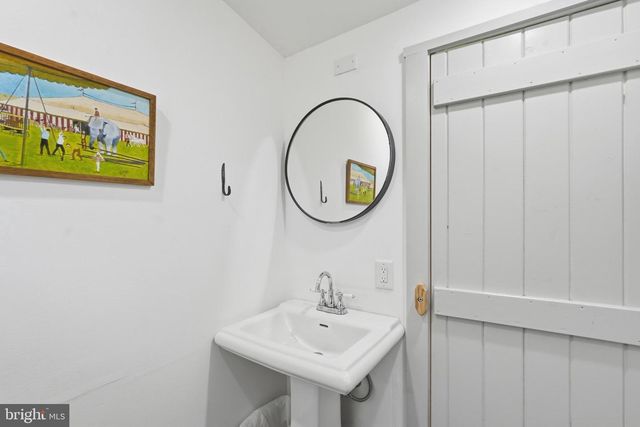 58 CENTER HILL RD, Upper Black Eddy, PA 18972