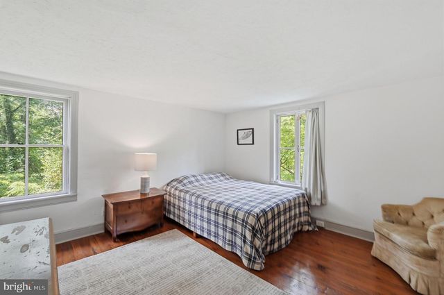 58 CENTER HILL RD, Upper Black Eddy, PA 18972