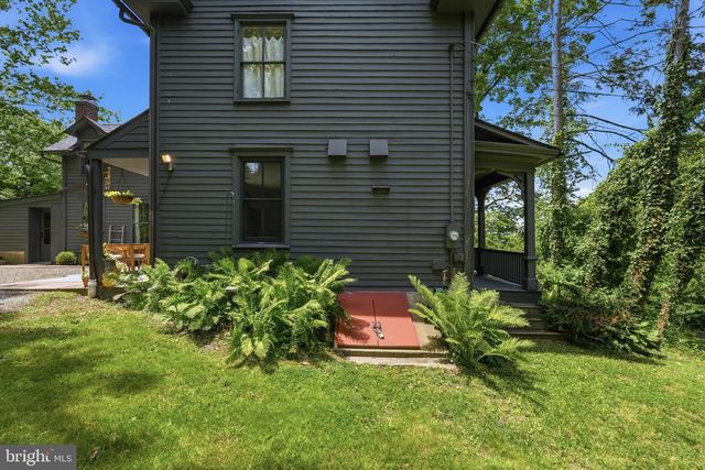 58 CENTER HILL RD, Upper Black Eddy, PA 18972