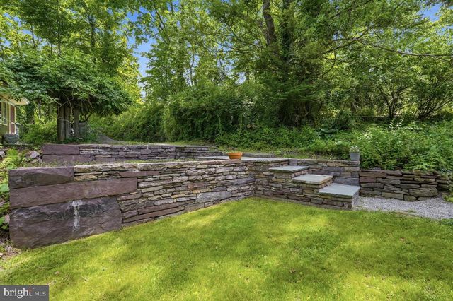 58 CENTER HILL RD, Upper Black Eddy, PA 18972