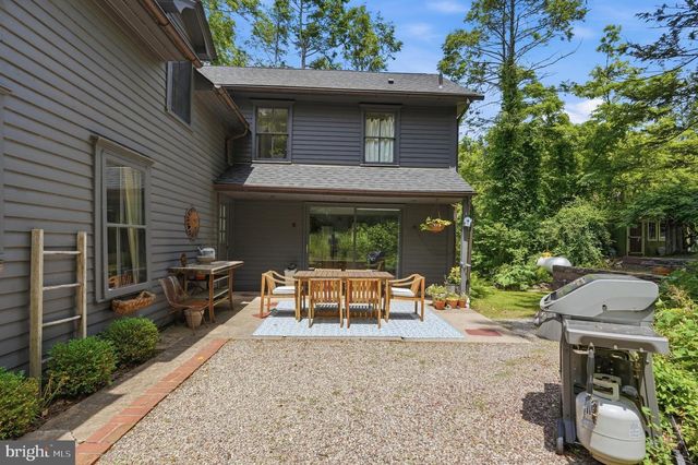 58 CENTER HILL RD, Upper Black Eddy, PA 18972