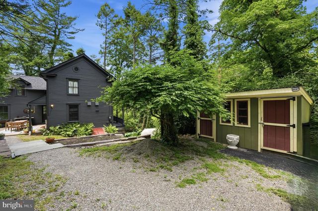 58 CENTER HILL RD, Upper Black Eddy, PA 18972