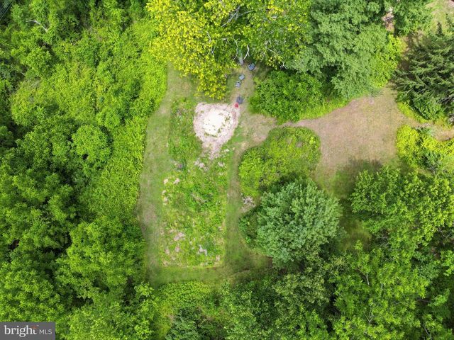 58 CENTER HILL RD, Upper Black Eddy, PA 18972