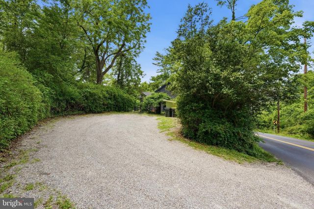 58 CENTER HILL RD, Upper Black Eddy, PA 18972