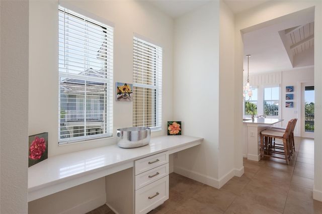 258 SAPPHIRE LAKE DRIVE 202, Bradenton, FL 34209