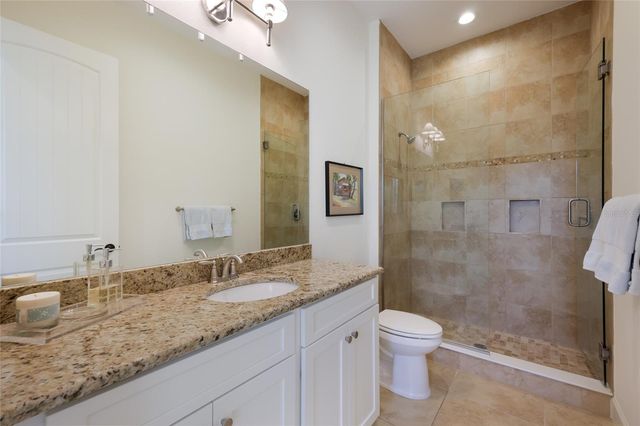 258 SAPPHIRE LAKE DRIVE 202, Bradenton, FL 34209