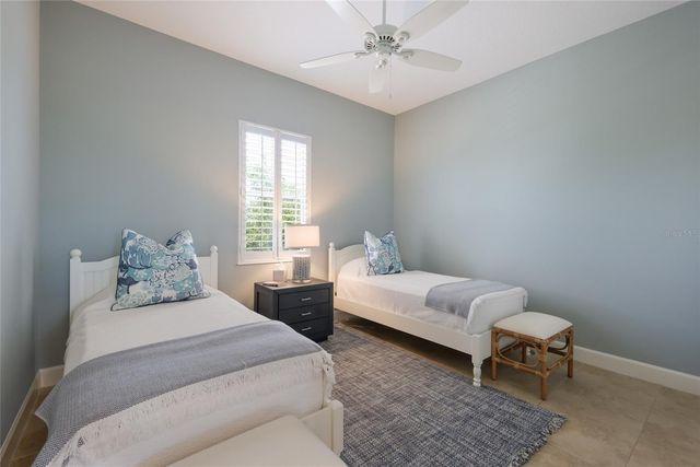 258 SAPPHIRE LAKE DRIVE 202, Bradenton, FL 34209