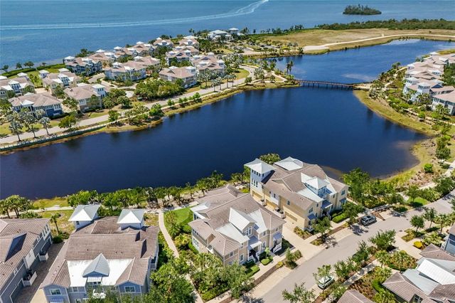 258 SAPPHIRE LAKE DRIVE 202, Bradenton, FL 34209