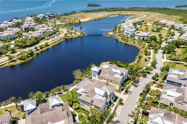 258 SAPPHIRE LAKE DRIVE 202, Bradenton, FL 34209