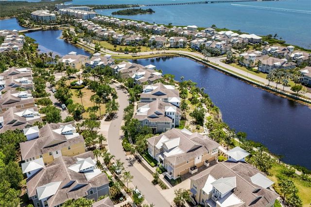 258 SAPPHIRE LAKE DRIVE 202, Bradenton, FL 34209