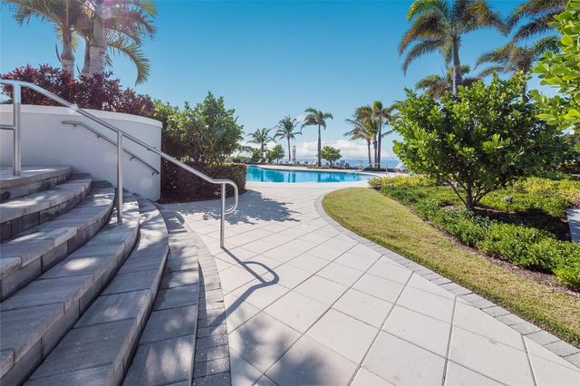 258 SAPPHIRE LAKE DRIVE 202, Bradenton, FL 34209