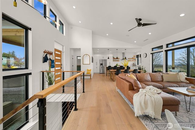 9687 Crest Drive, Blaine, WA 98230