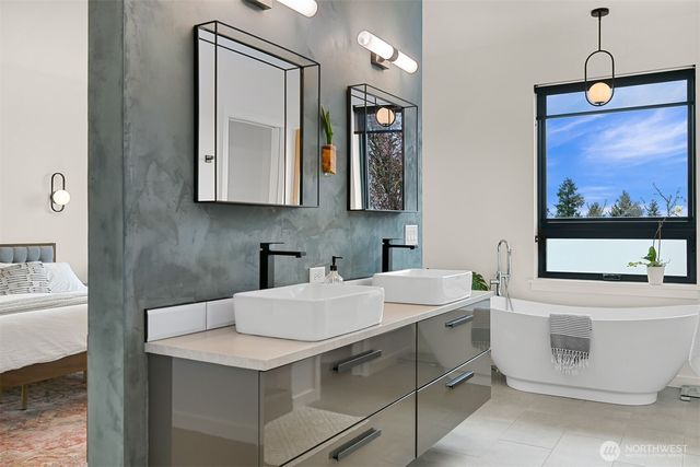 9687 Crest Drive, Blaine, WA 98230