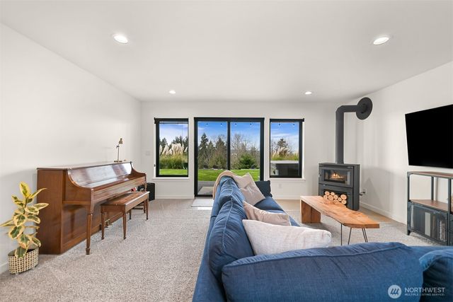 9687 Crest Drive, Blaine, WA 98230