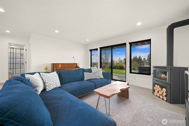 9687 Crest Drive, Blaine, WA 98230