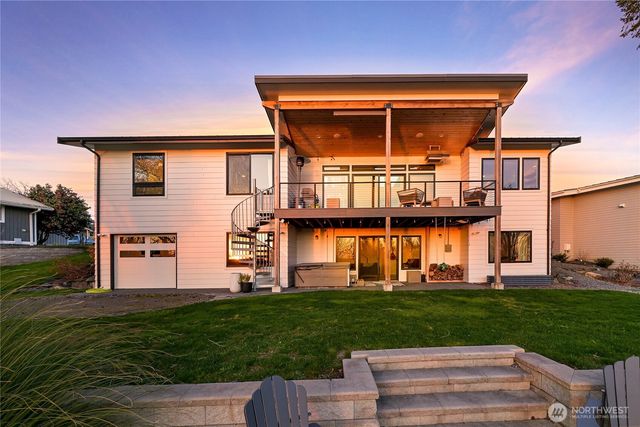 9687 Crest Drive, Blaine, WA 98230