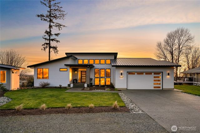 9687 Crest Drive, Blaine, WA 98230