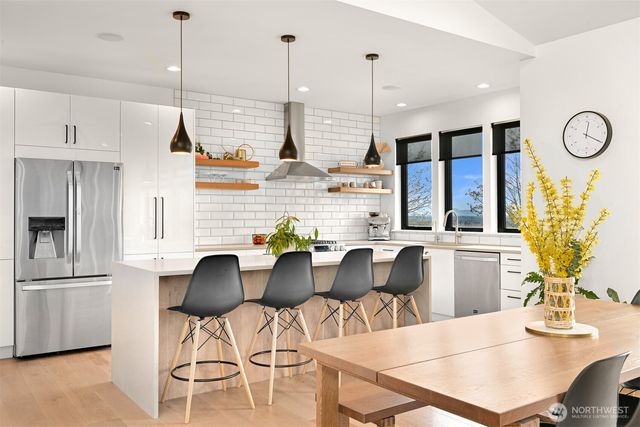 9687 Crest Drive, Blaine, WA 98230