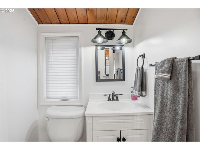 8442 US HIGHWAY 12, Glenoma, WA 98336