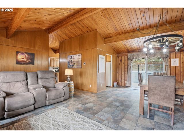 8442 US HIGHWAY 12, Glenoma, WA 98336