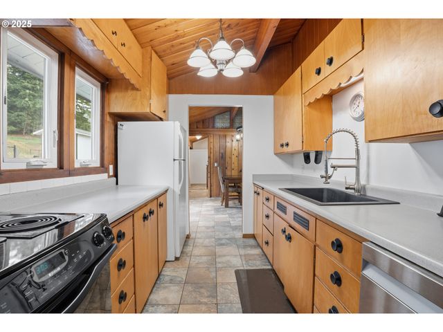 8442 US HIGHWAY 12, Glenoma, WA 98336