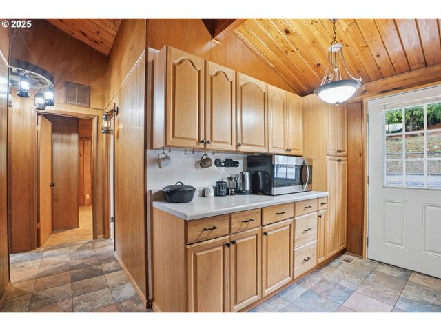 8442 US HIGHWAY 12, Glenoma, WA 98336