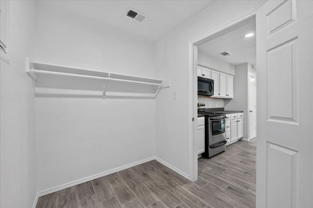 2023 N Bell Avenue, Denton, TX 76209