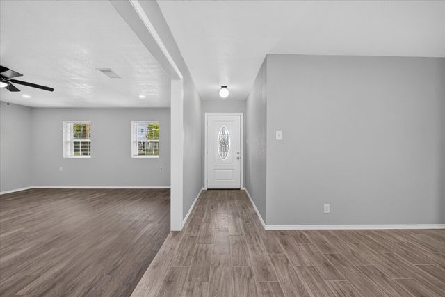 2023 N Bell Avenue, Denton, TX 76209