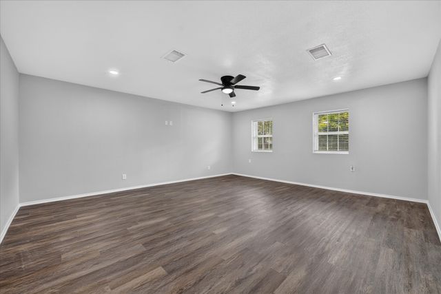2023 N Bell Avenue, Denton, TX 76209