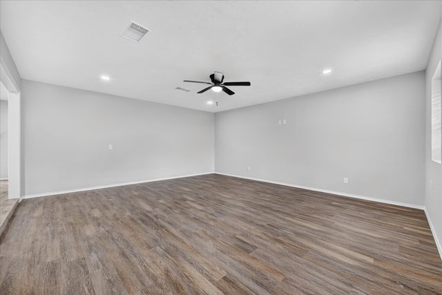 2023 N Bell Avenue, Denton, TX 76209