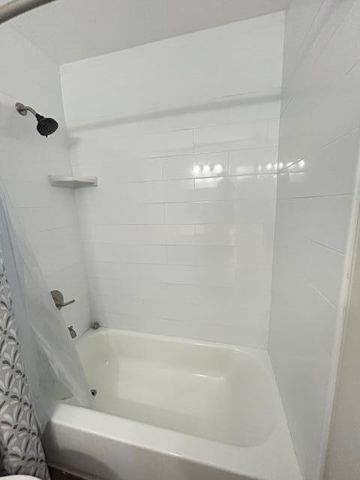 912 Sandtree Drive W 912, Palm Beach Gardens, FL 33403