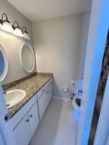 912 Sandtree Drive W 912, Palm Beach Gardens, FL 33403