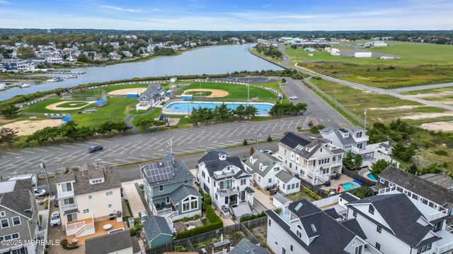 22 2nd Avenue, Manasquan, NJ 08736