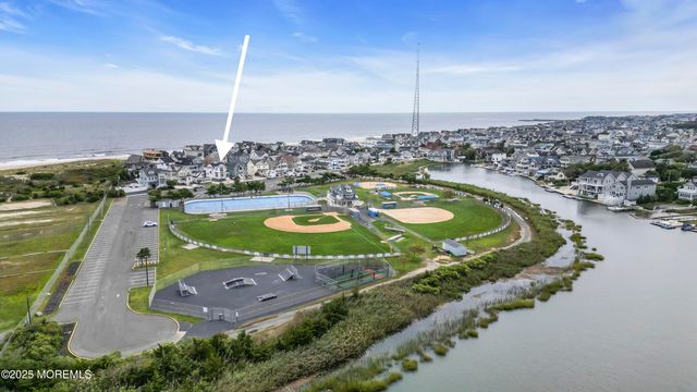 22 2nd Avenue, Manasquan, NJ 08736