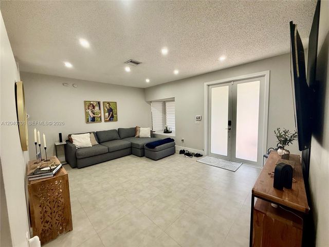 21462 SW 91st Ave, Cutler Bay, FL 33189